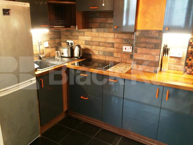 			UNDER OFFER, 2 Bedroom, 1 bath, 1 reception Apartment			 Metro Central Heights, Newington Causeway, Elephant and Castle